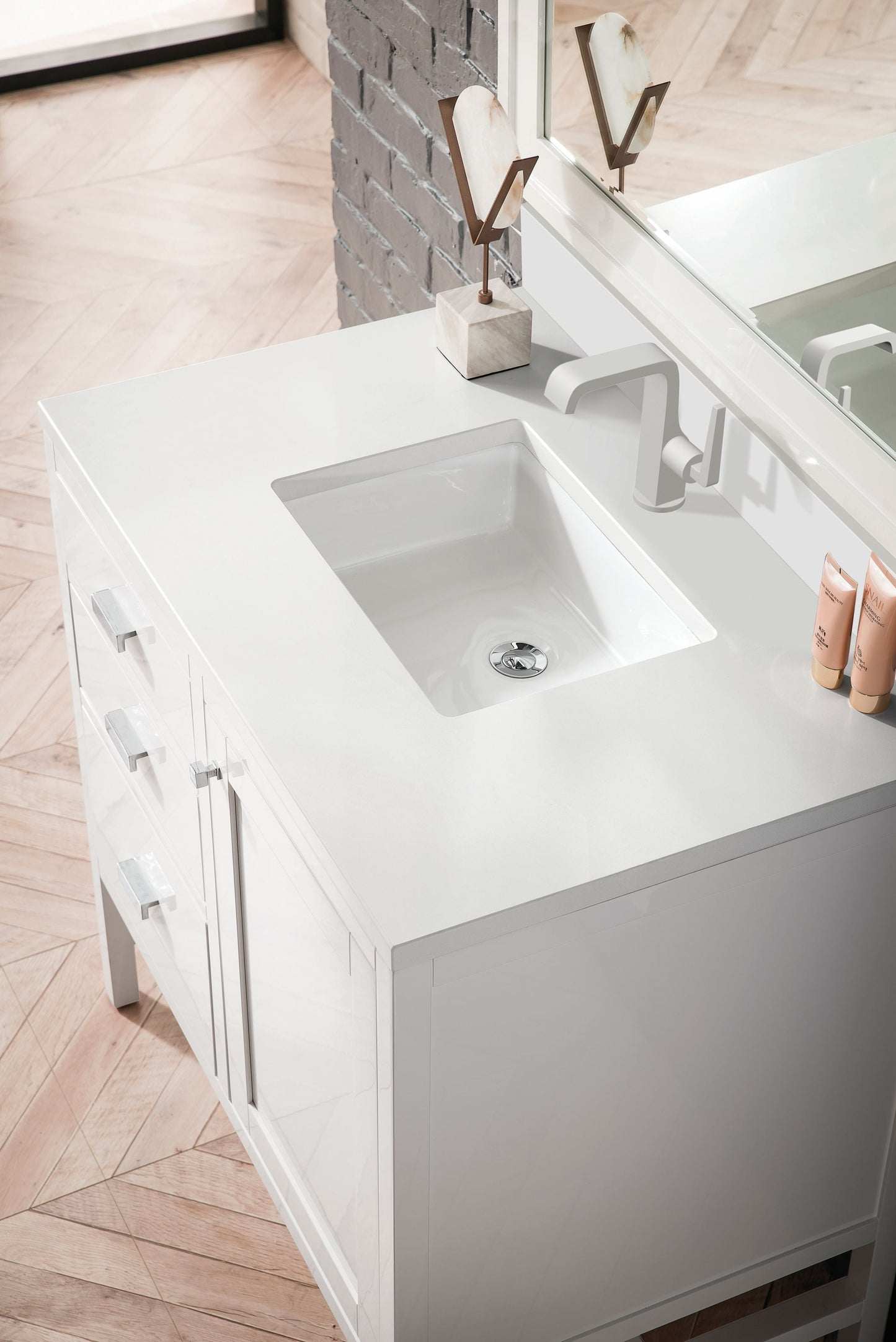 
                  
                    Addison 36" Single Vanity Cabinet in Glossy White Single Bathroom Vanity James Martin Vanities White Zeus Silestone Single-Hole Faucet Top with Backsplash 
                  
                