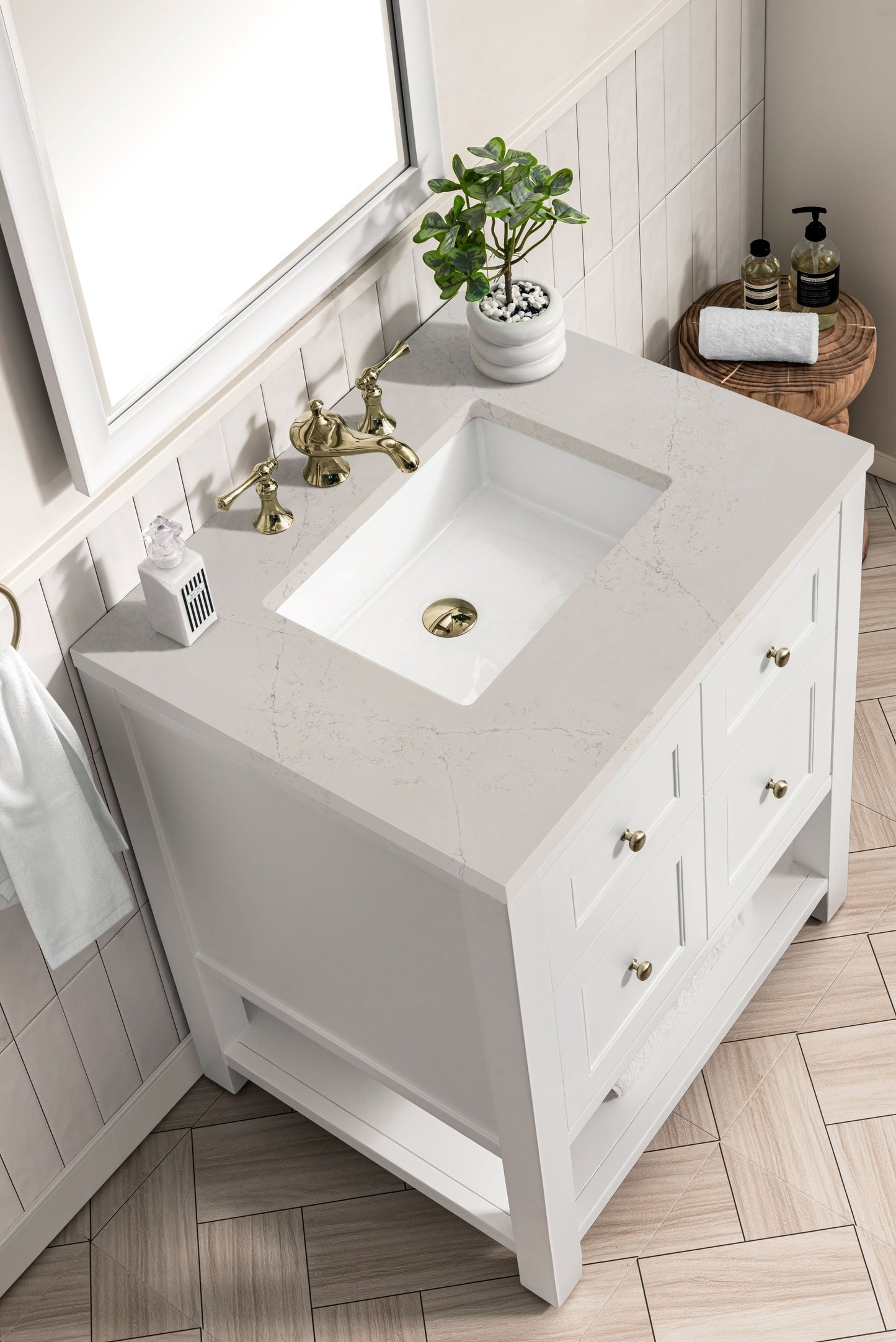 
                  
                    Breckenridge 30" Single Vanity in Bright White Single Vanity James Martin Vanities Siberian Silestone 
                  
                