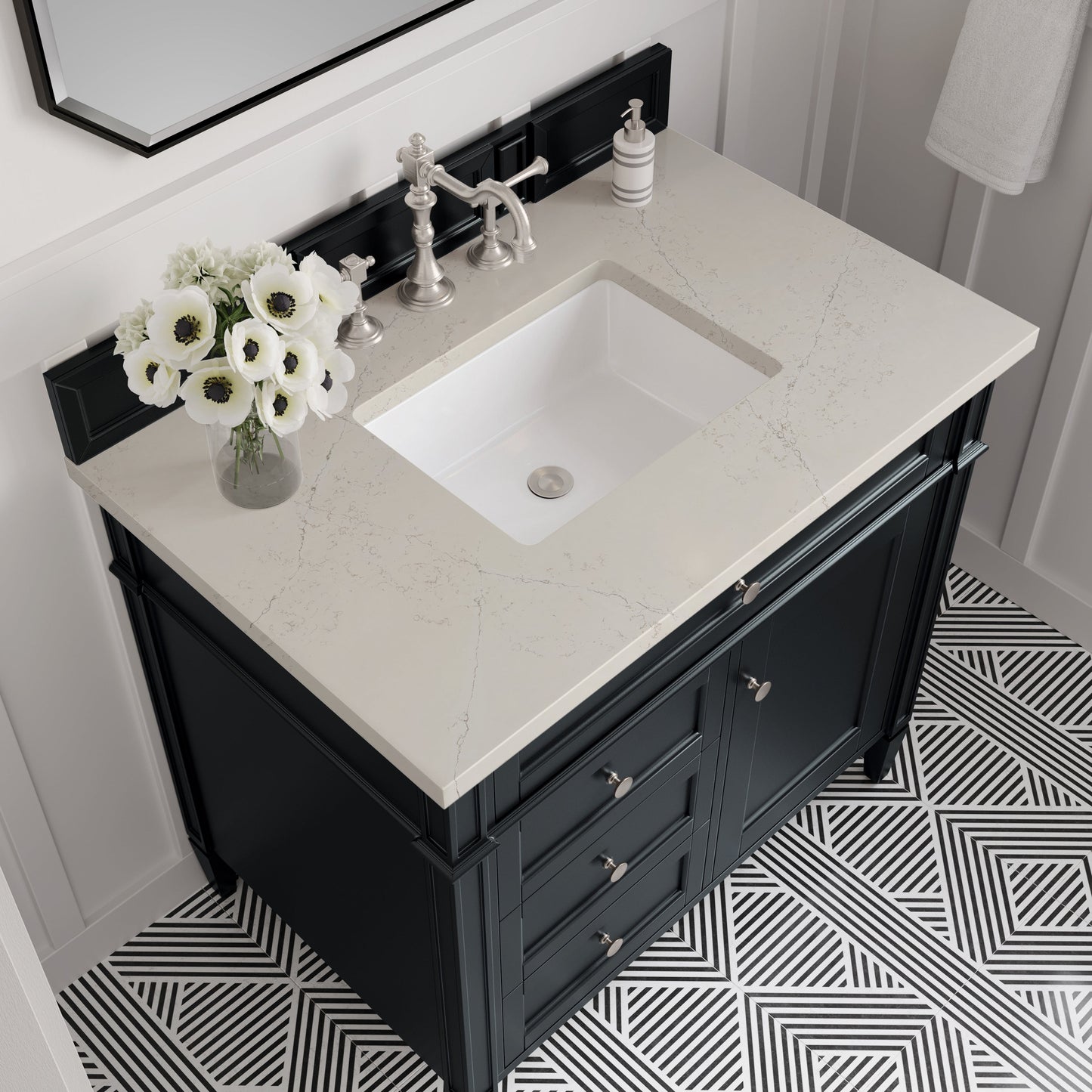 
                  
                    Brittany 36" Single Vanity in Black Onyx Single Bathroom Vanity James Martin Vanities Siberian Silestone 
                  
                