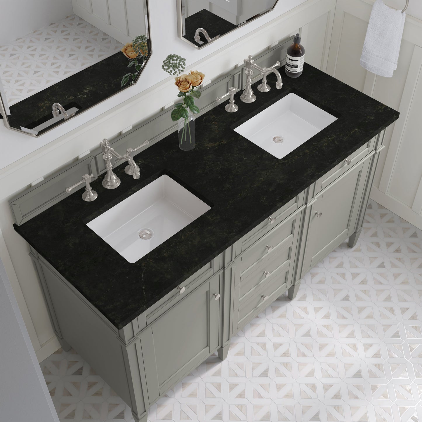 
                  
                    Brittany 60" Double Vanity in Urban Gray Double bathroom Vanity James Martin Vanities Phantome Eclos 
                  
                