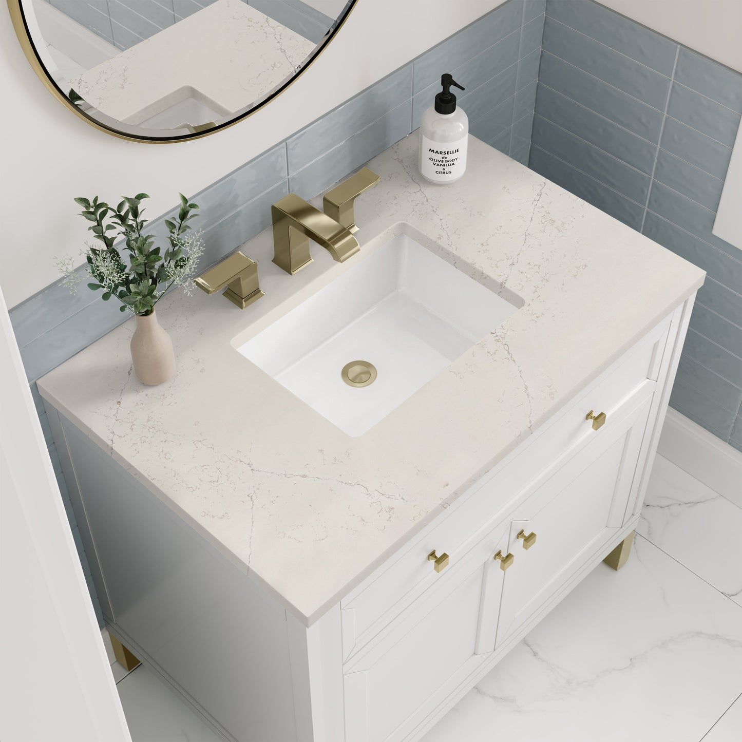 
                  
                    Chicago 36" Single Bathroom Vanity Glossy White Single Bathroom Vanity James Martin Vanities Siberian Silestone 
                  
                