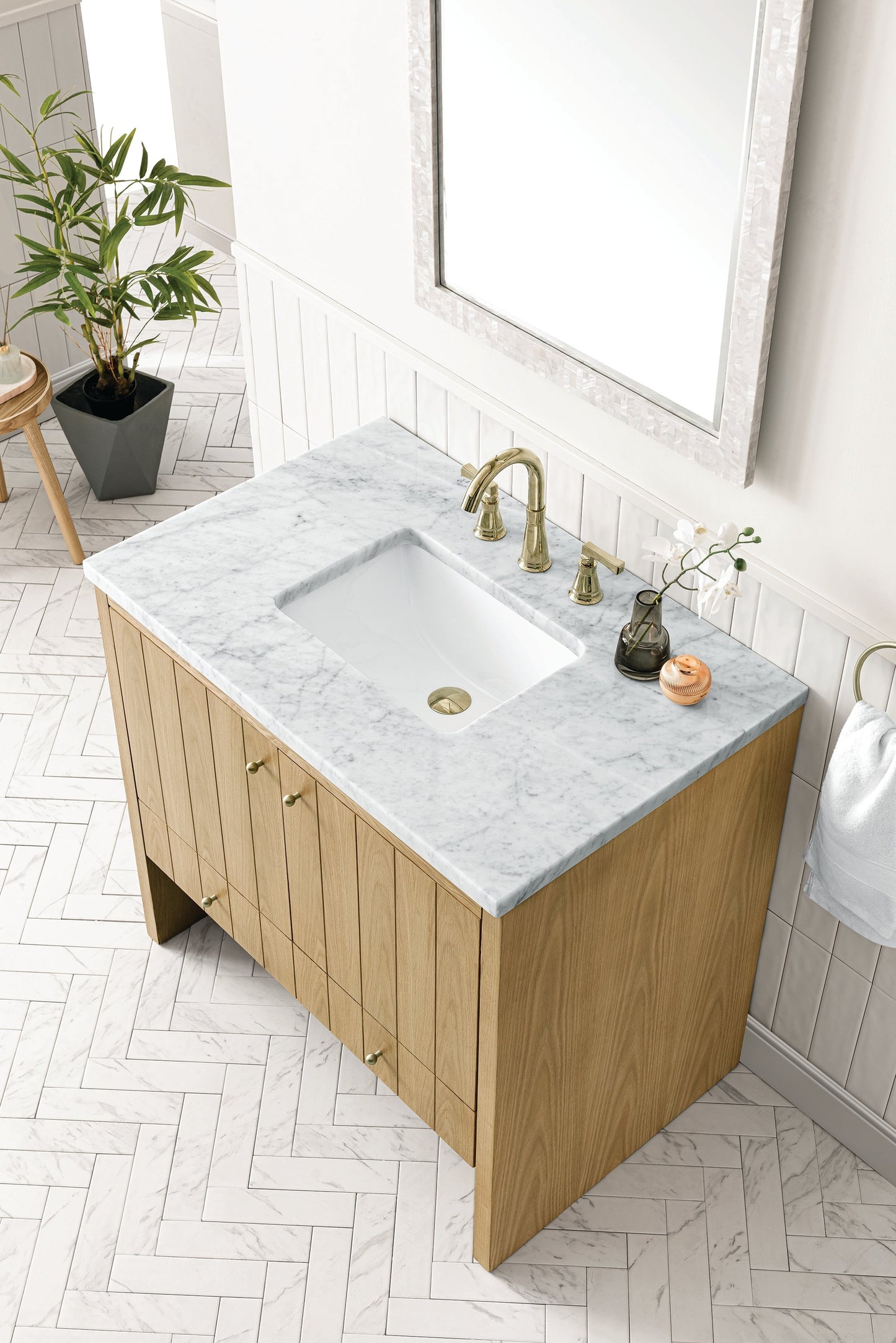 
                  
                    Hudson 36" Single Vanity in Light Natural Oak Single Bathroom Vanity James Martin Vanities Carrara White Marble 
                  
                