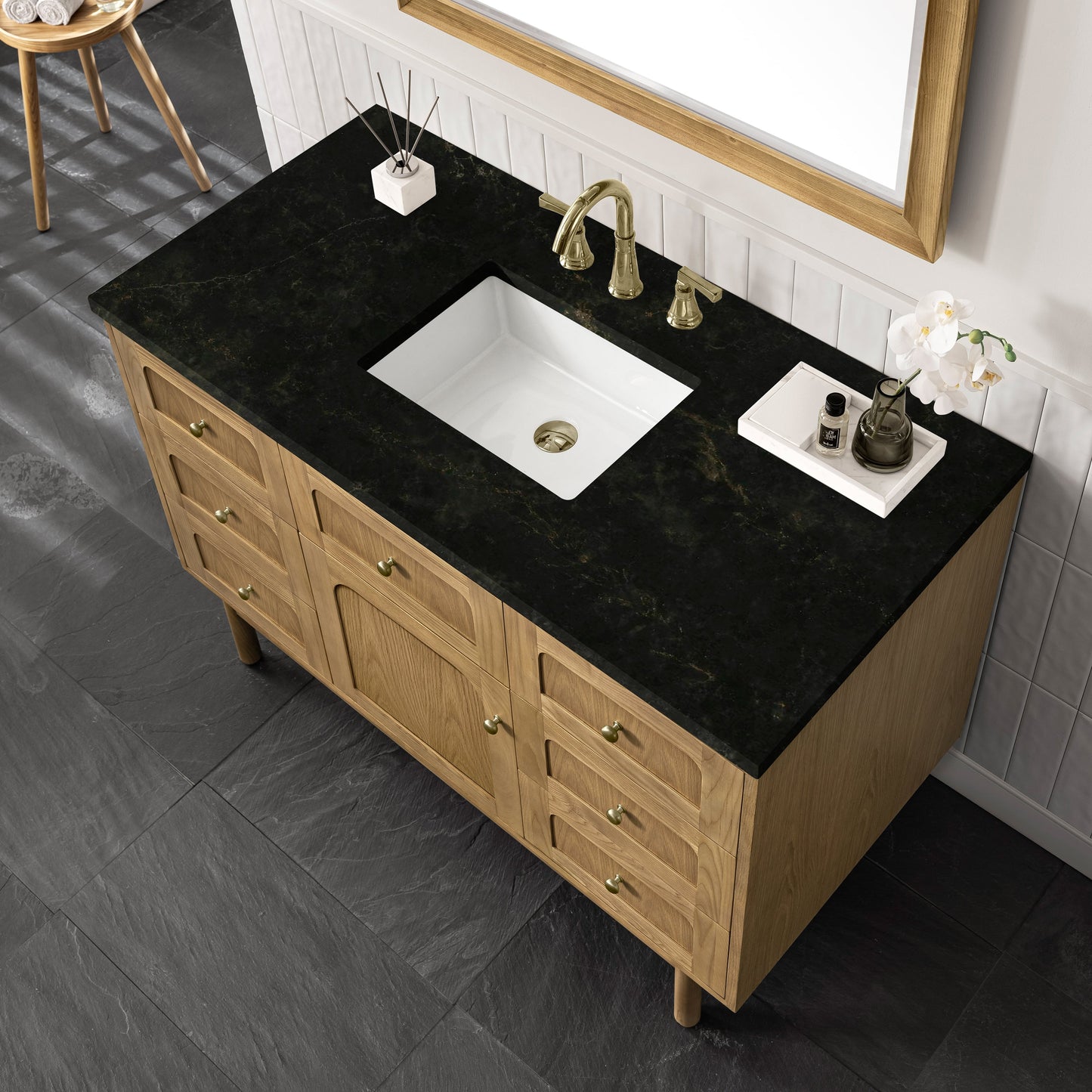 
                  
                    Laurent 48" Single Vanity in Light Natural Oak Single Bathroom Vanity James Martin Vanities Phantome Eclos 
                  
                