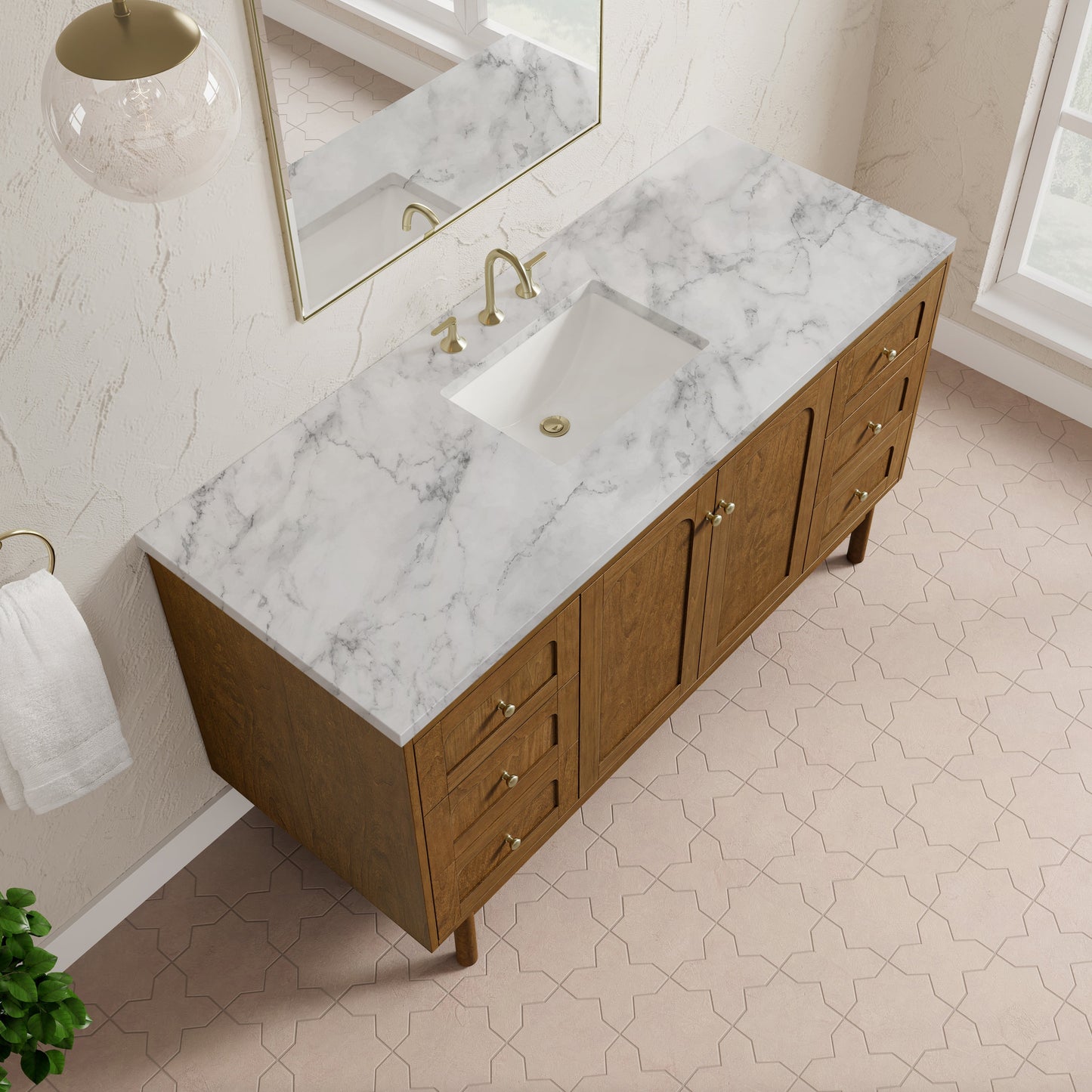 
                  
                    Laurent 60" Single Vanity in Honey Oak Single Bathroom Vanity James Martin Vanities Carrara White Marble 
                  
                