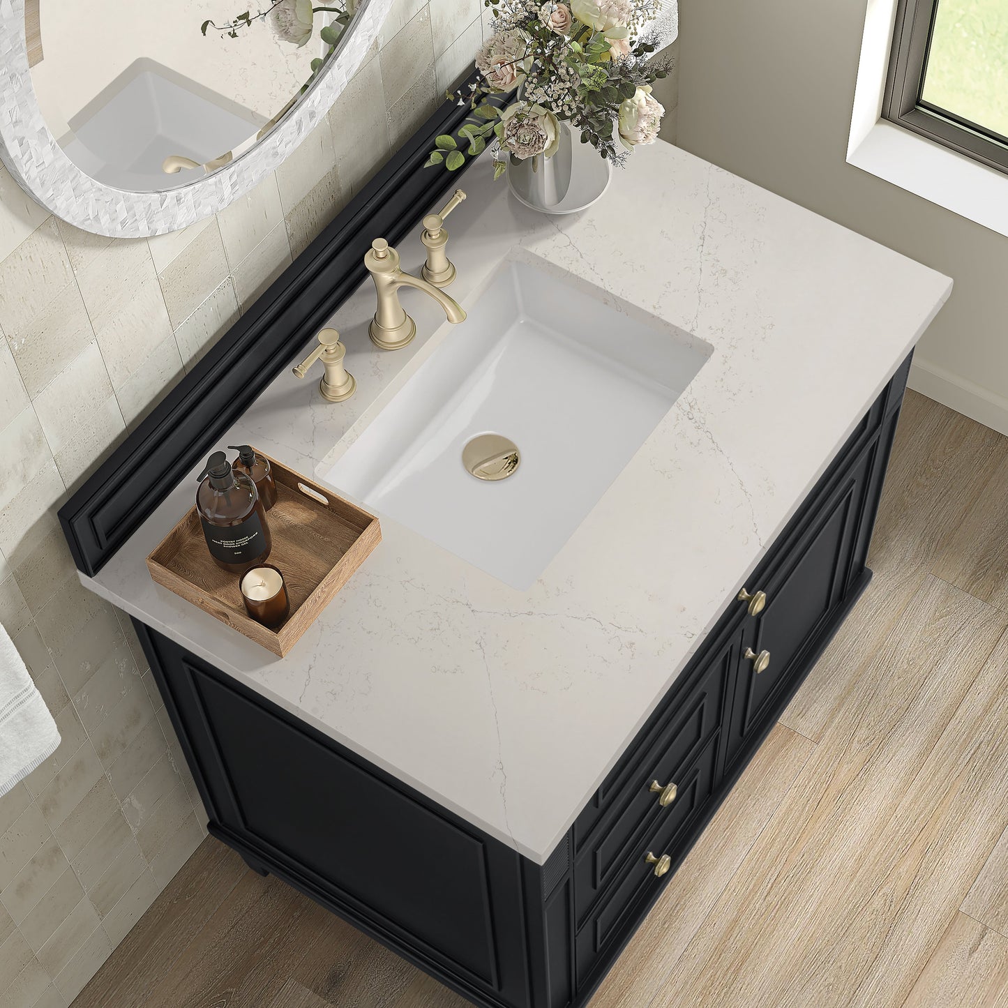 
                  
                    Lorelai 36" Single Vanity in Black Onyx James Martin Vanities Siberian Silestone 
                  
                