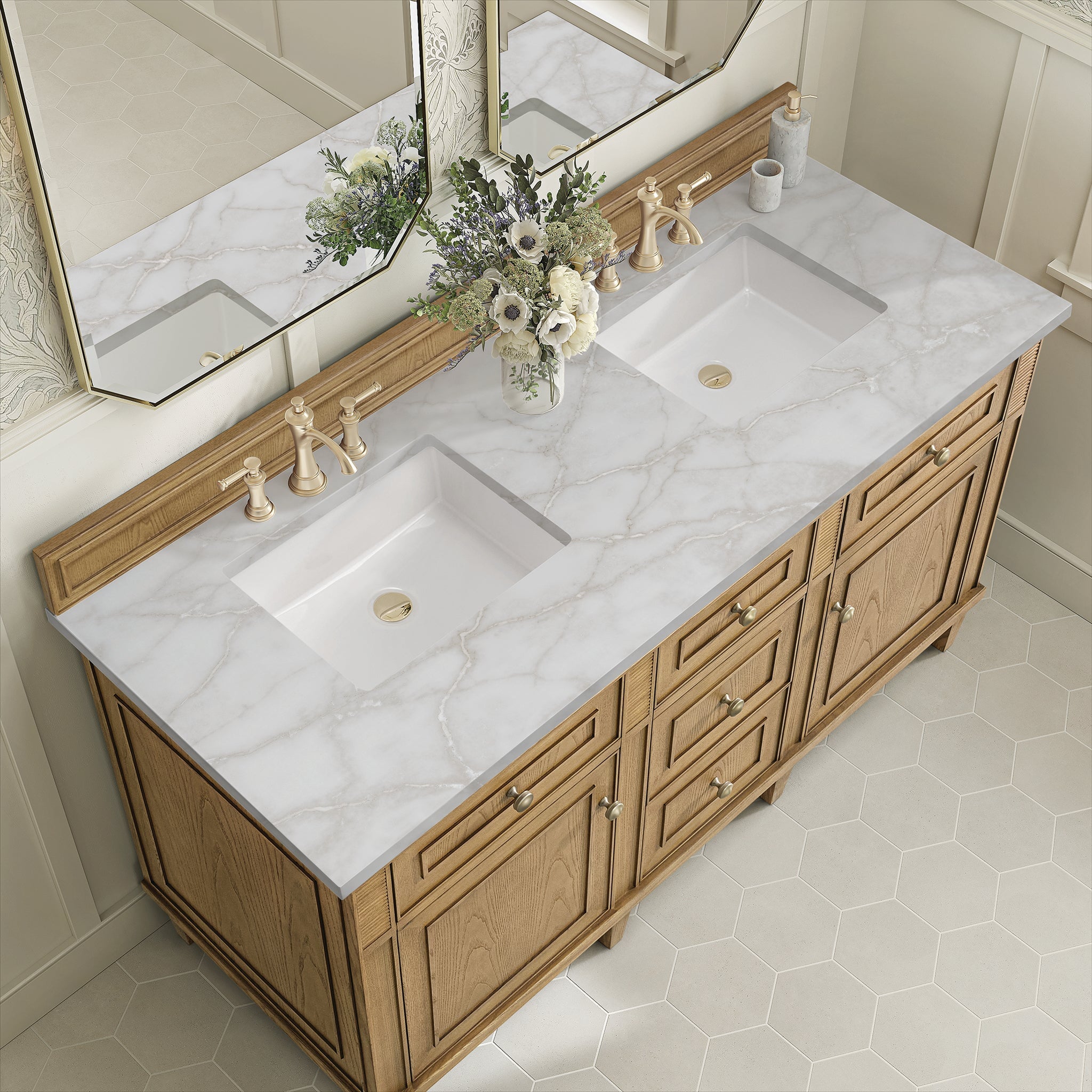 Lorelai 60