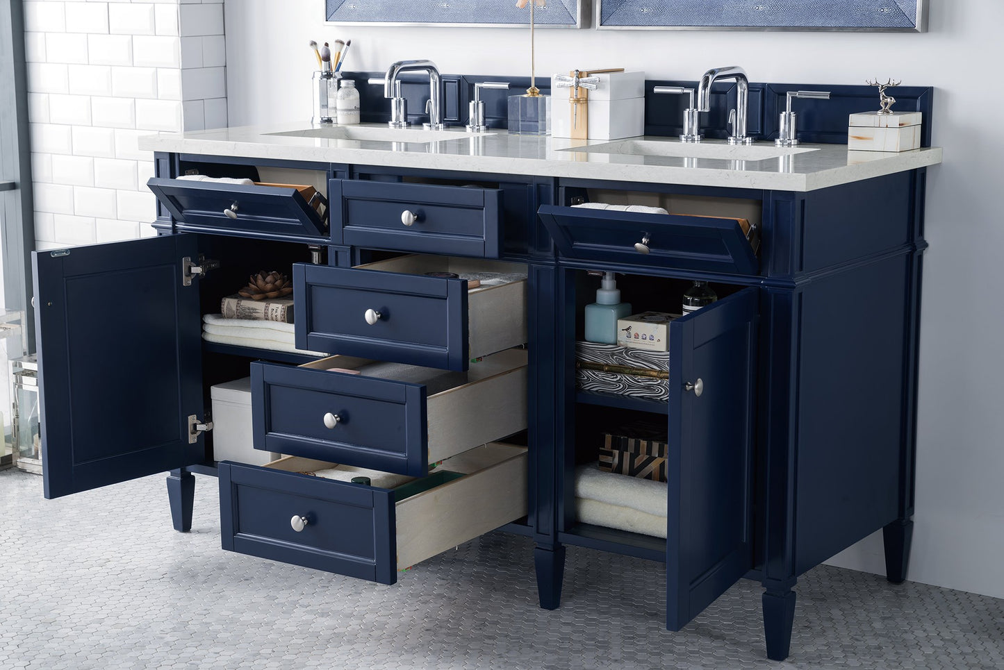 
                  
                    Brittany 60" Double Bathroom Vanity Double bathroom Vanity James Martin Vanities 
                  
                