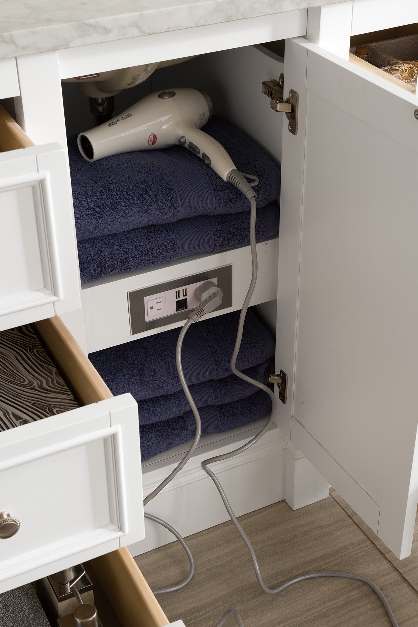 
                  
                    De Soto 118" Double Bathroom Vanity Double bathroom Vanity James Martin Vanities 
                  
                