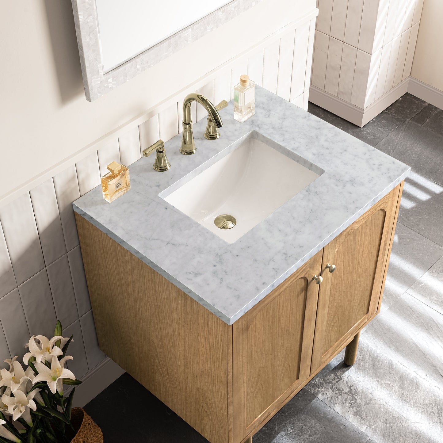 
                  
                    Laurent 30" Single Vanity Single Bathroom Vanity James Martin Vanities 
                  
                